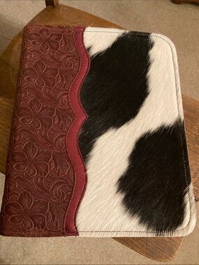 Crimson Willow Zip Binder NWOT